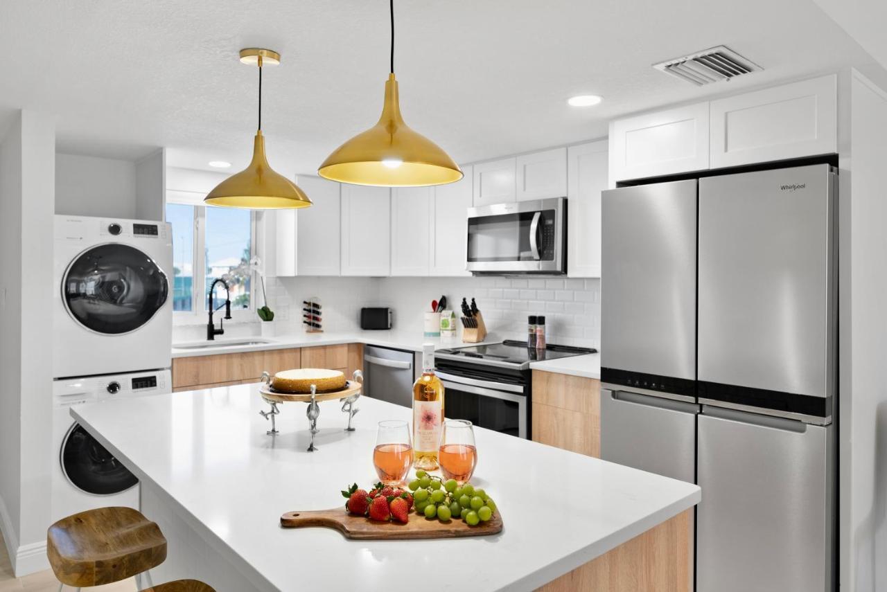 Cocoa Beach Towers Екстер'єр фото