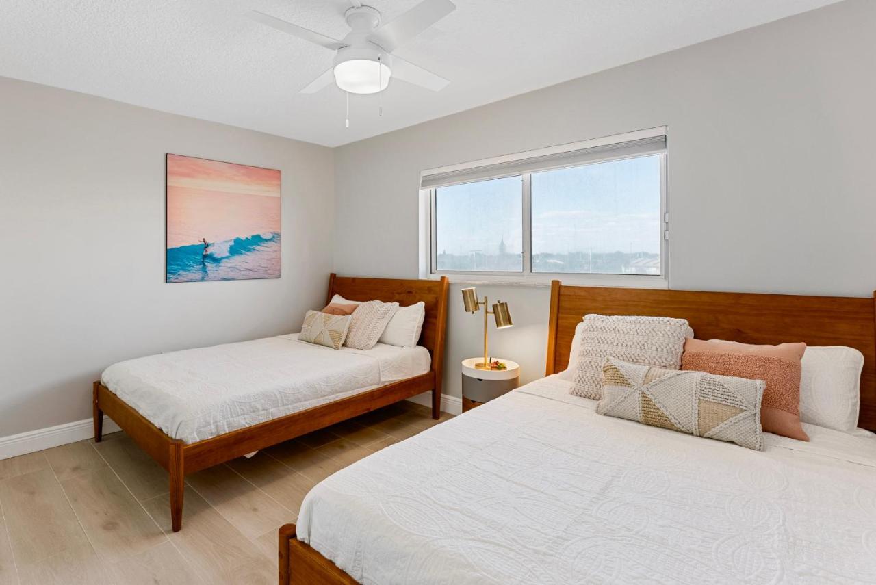 Cocoa Beach Towers Екстер'єр фото