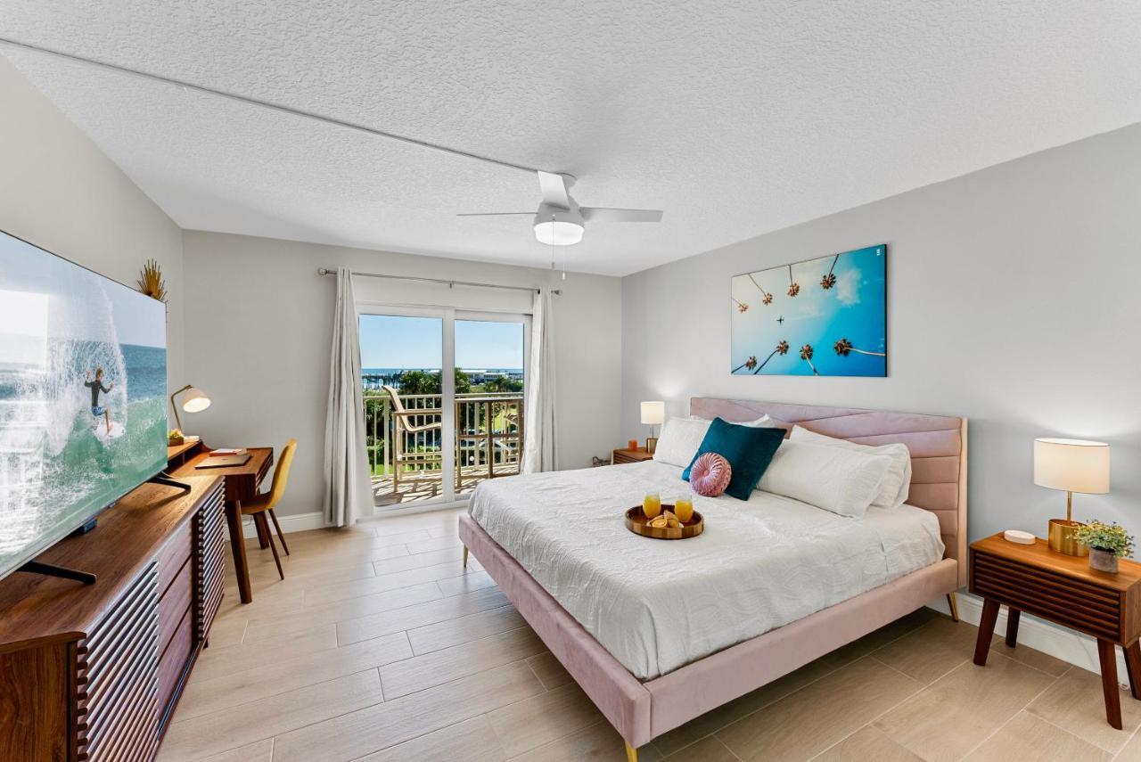 Cocoa Beach Towers Екстер'єр фото