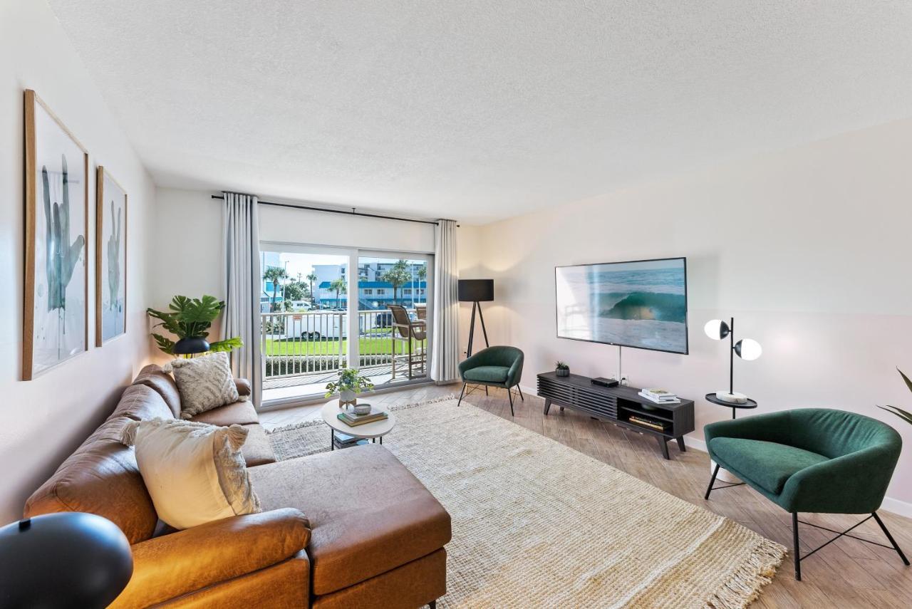 Cocoa Beach Towers Екстер'єр фото