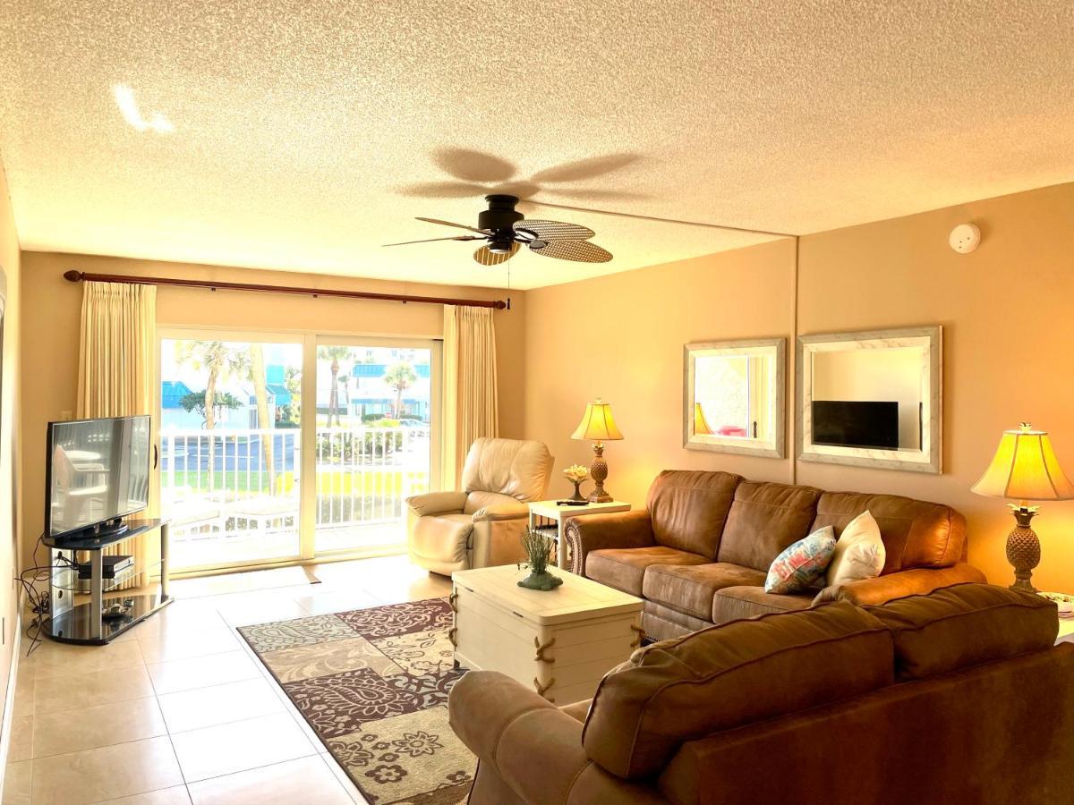 Cocoa Beach Towers Номер фото