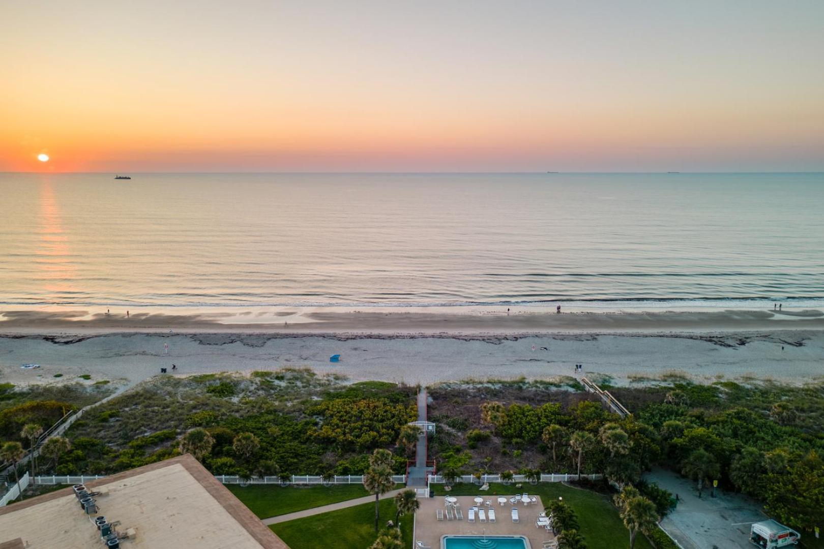 Cocoa Beach Towers Екстер'єр фото