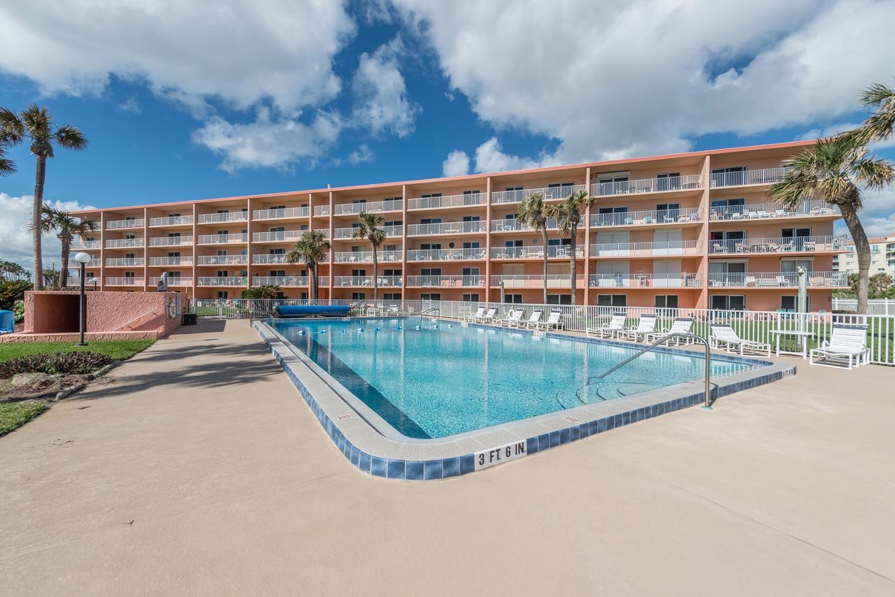 Cocoa Beach Towers Екстер'єр фото